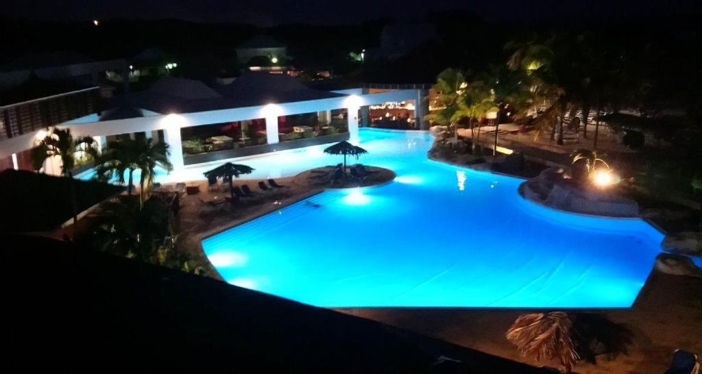 Romantique Et Bel Appartement En Bord De La Mer, Piscine Surveillee Et Belle Plage A 50M Saint-Francois  Eksteriør billede